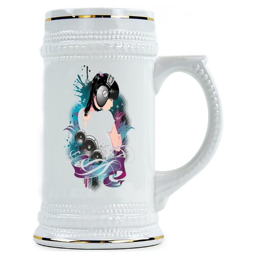 фото Пивная кружка девушка в наушниках drabs