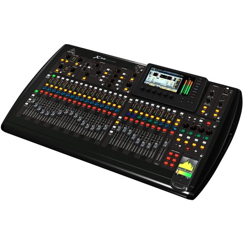 Behringer X32 Compact цифровая 32-канальная микшерная консоль