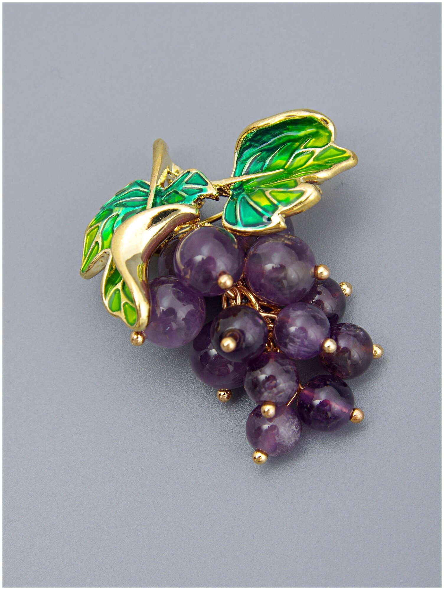 Брошь ЖемАрт, аметист, фиолетовый/зеленый — фото 1