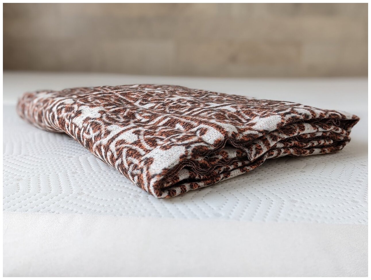 Одеяло байковое 140х200 коричневое жаккард - фотография № 4