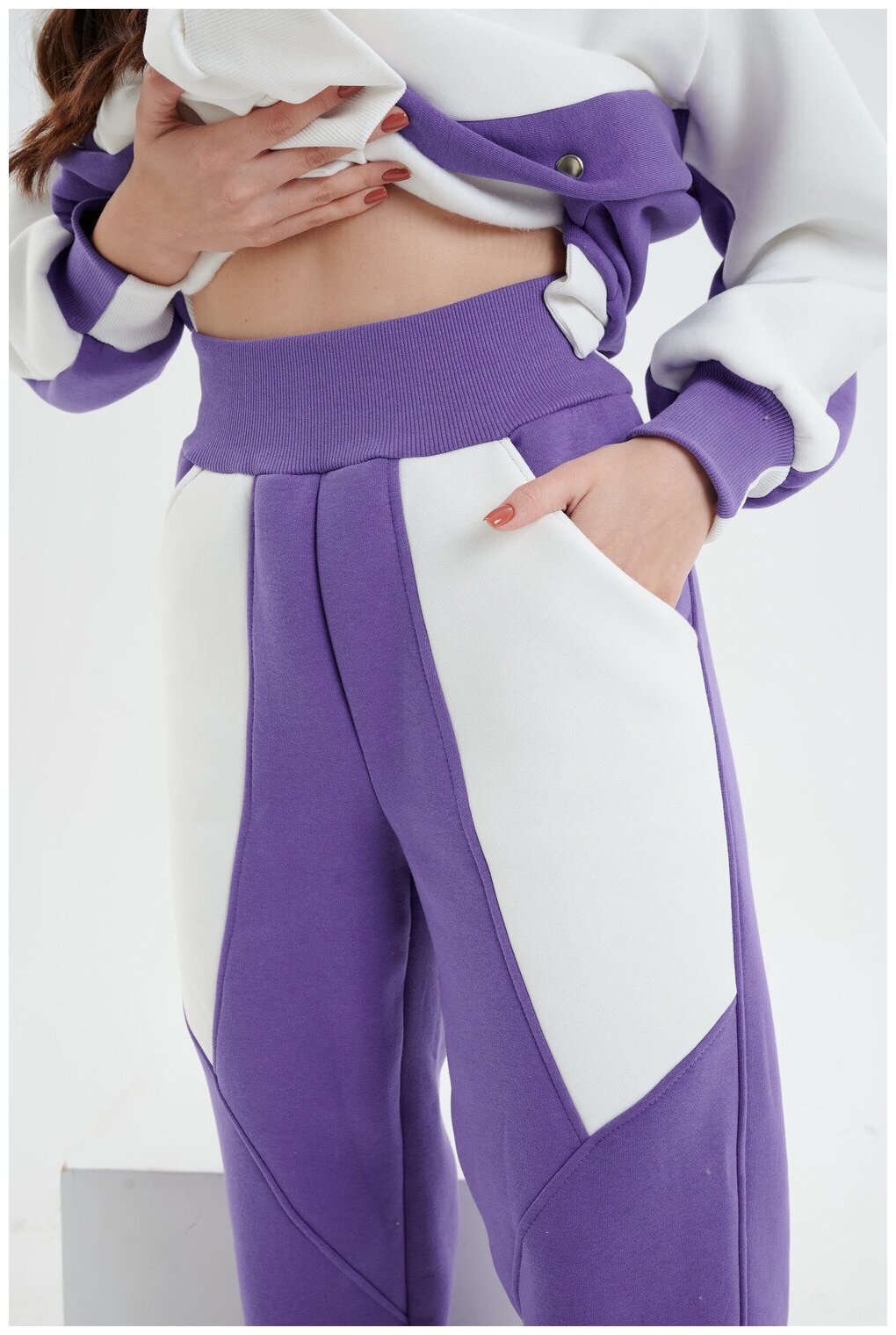 Брюки джоггеры Натали, оверсайз силуэт, повседневный стиль, карманы, размер 46, фиолетовый - фотография № 2