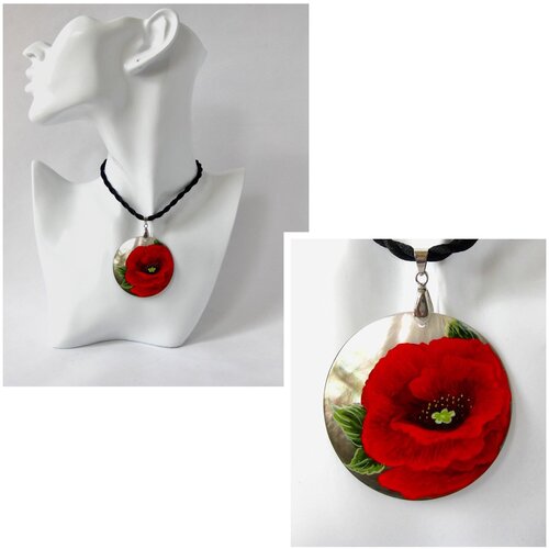 Кулон из натурального перламутра с росписью 