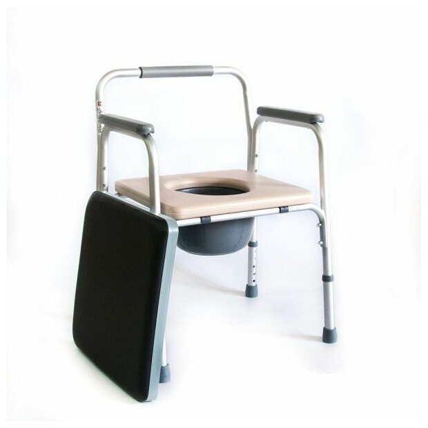 Кресло с туалетным устройством Мега-Оптим FS895L