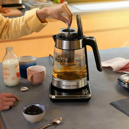 Электрический чайник Russell Hobbs 26200 Attentiv 17 литра 3000 Вт серый 2295000₽