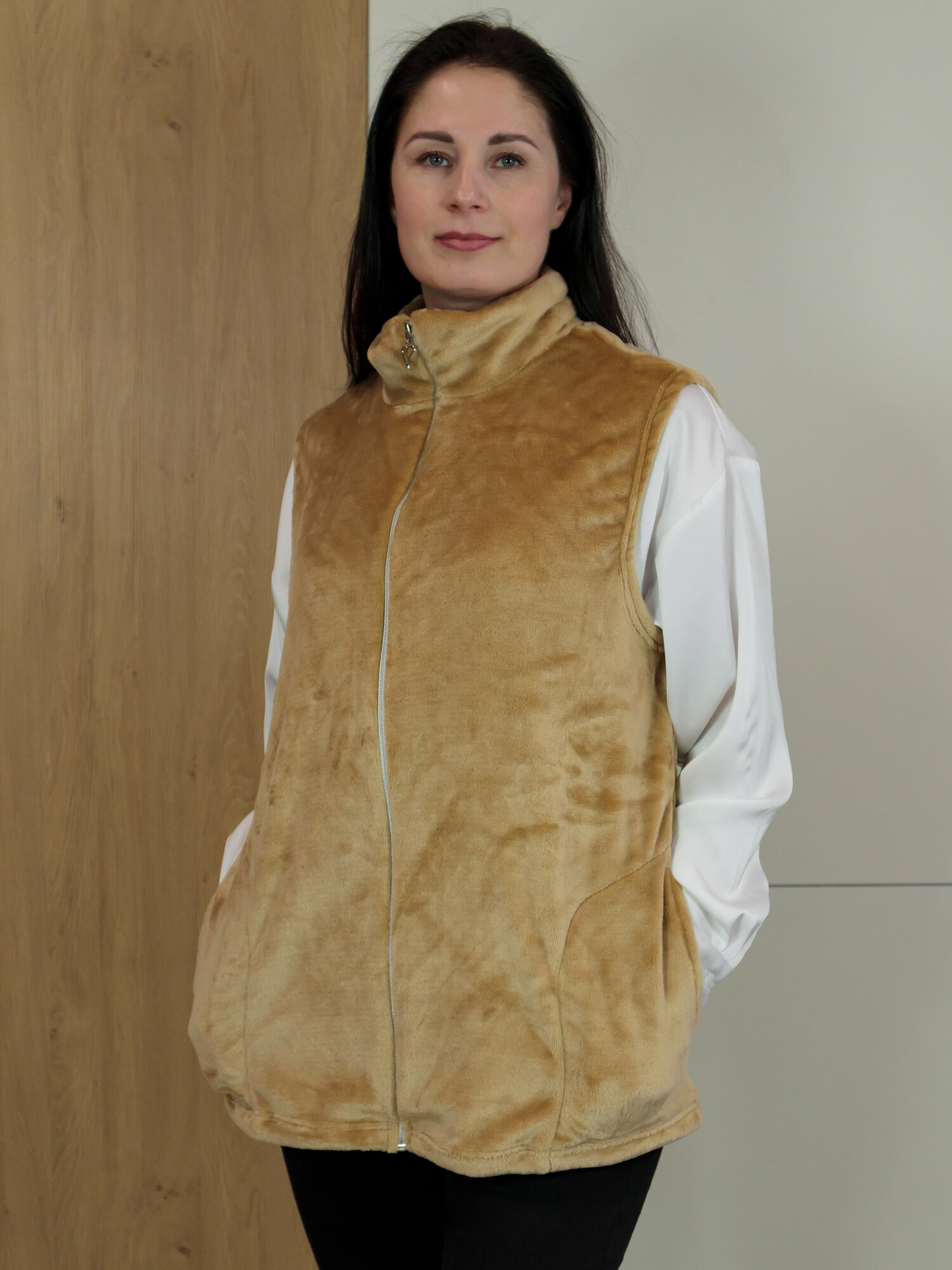 фото Куртка без рукавов, кэмел БельВита 52-54