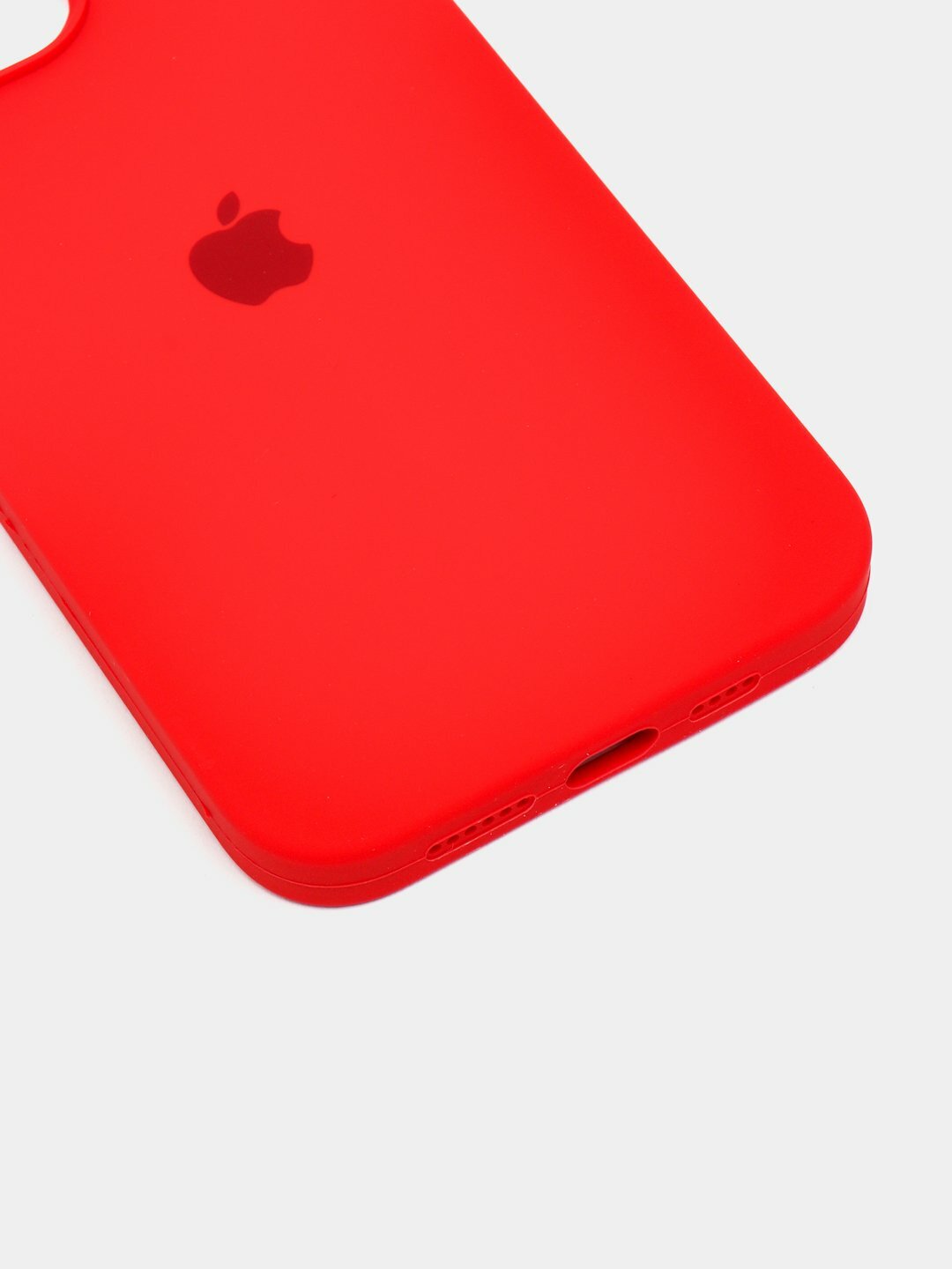 Чехол силиконовый для смартфона iPhone 14 Pro Max с закрытым низом — фото 1