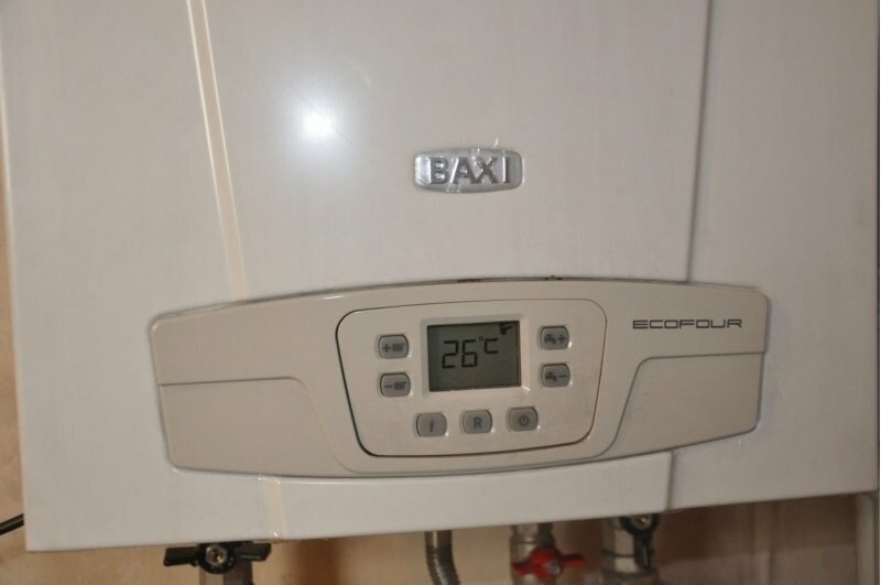 Котел газовый настенный BAXI ECO Four 24 F (двухконтурный, закрытая камера сгорания)