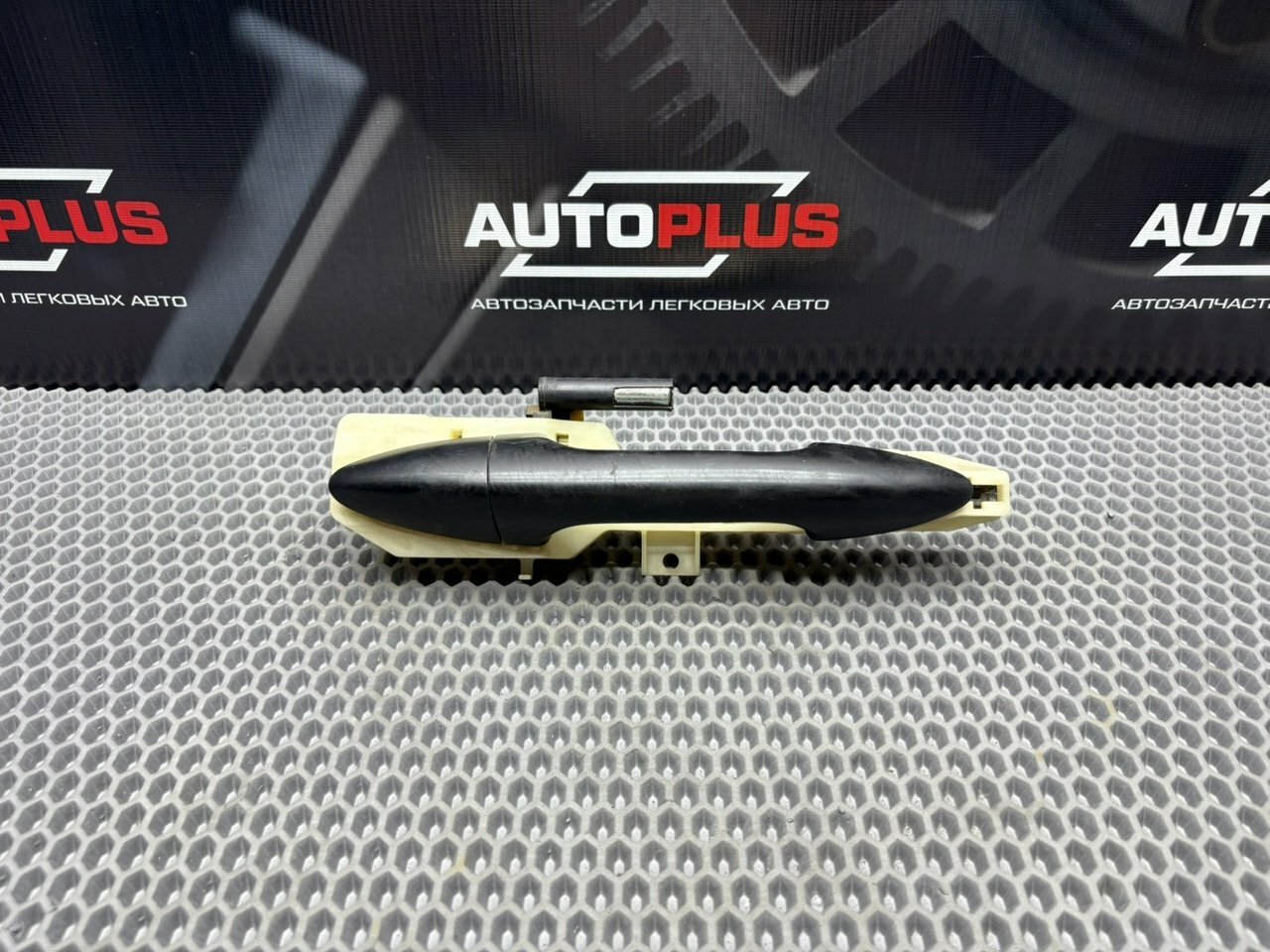 Наружная ручка двери Правый Передний Hyundai Solaris 2013 (1.6 G4FC) Б/У с пробегом Арт. 826621R010CA