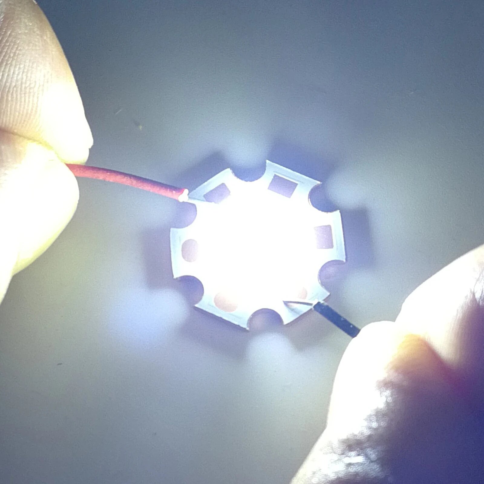 Светодиодный излучатель XHP70.2, белый 6500K, 12V, 16mm PCB