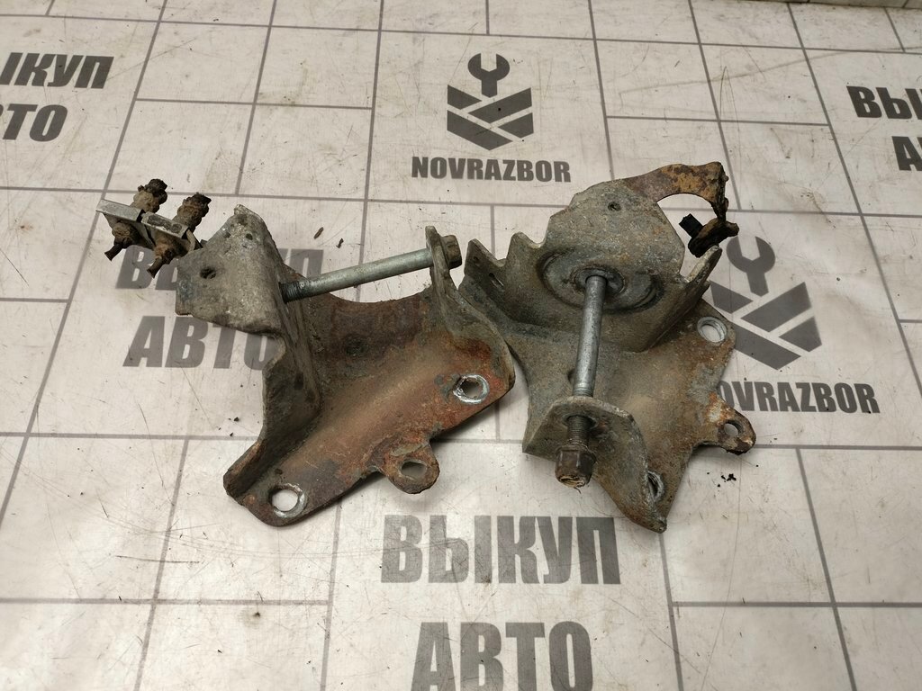 Кронштейн задней балки Renault Megane 2 02-09