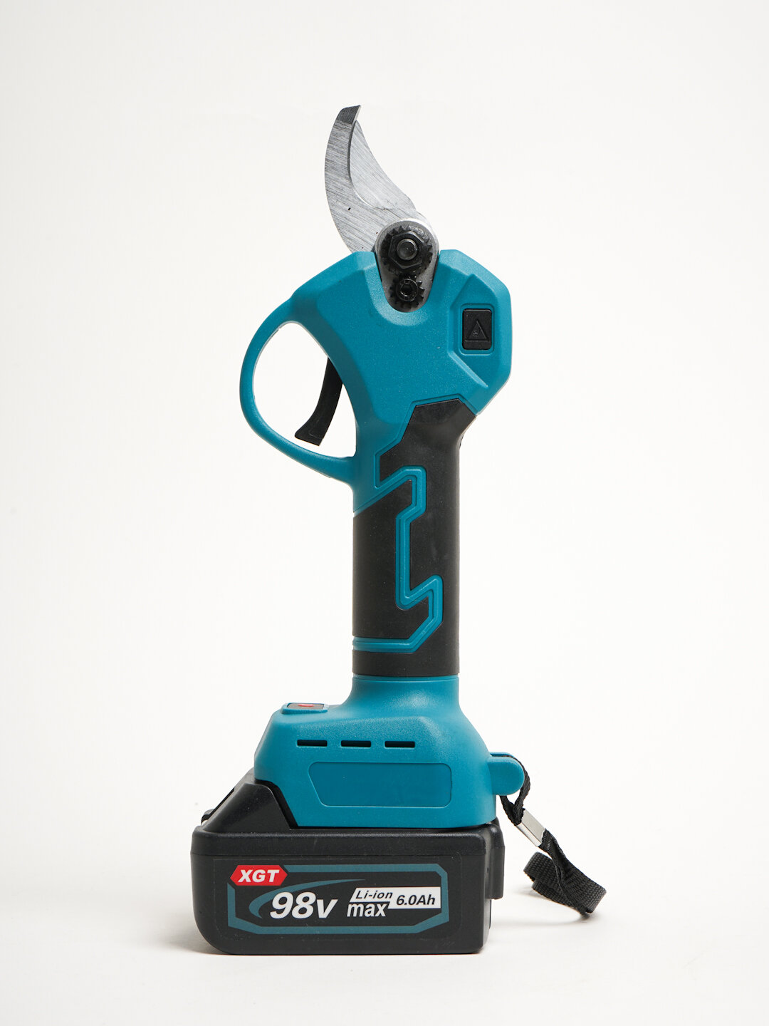 Аккумуляторные ножницы Секатор и Цепная пила от Makita : с мощной батарейкой 98 V — фото 1