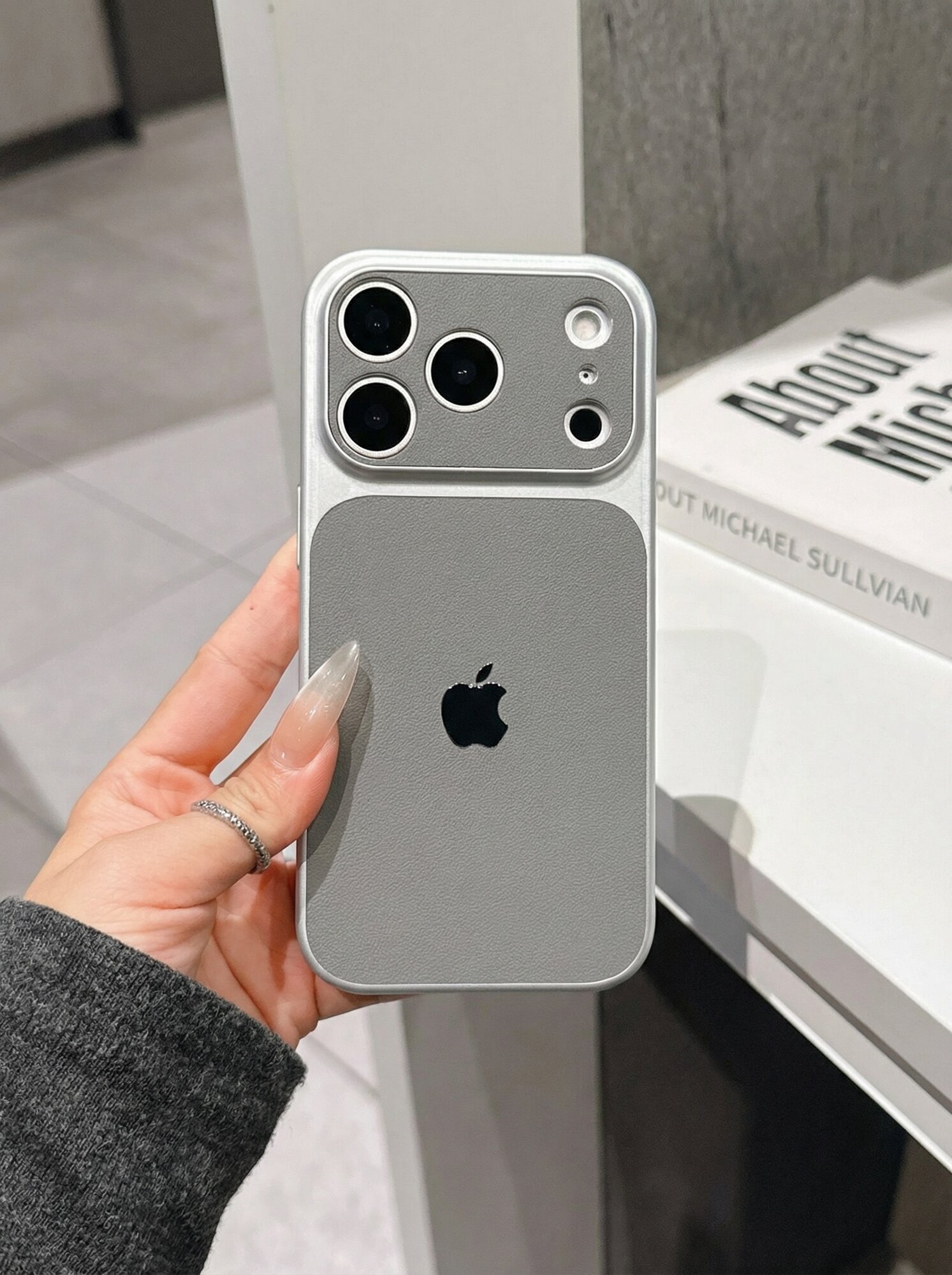 Чехол "soft touch", для iPhone 17 Pro Max, текстура кожи, элегантный вид — фото 1