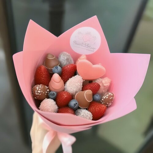 Изображение товара Подарочный набор для влюбленных , букет "Вдохновение с сердцем" Sweet Berry