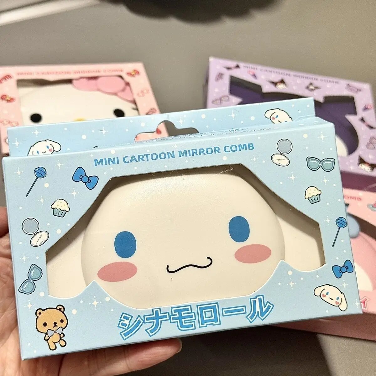 Зеркало-раскладушка в стиле Hello Kitty, портативное, компактное, с изображением милого аниме-персонажа, с высококачественным стеклом для ежедневного макияжа.