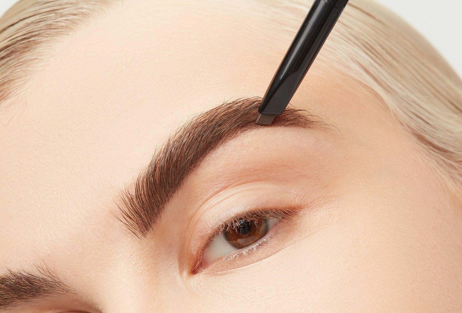 Wet-N-Wild Карандаш для бровей автоматический Ultimate Brow Retractable Pencil, 2 мл (Wet-N-Wild, ) - фото №13