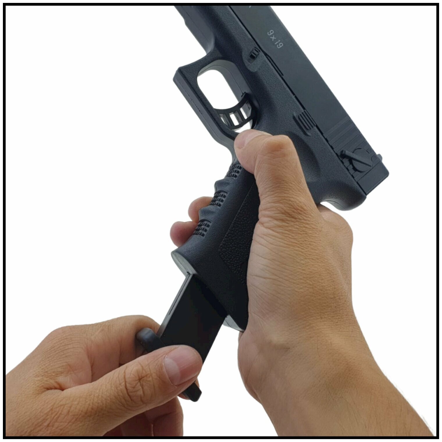 Пистолет пластиковый, детский Glock, 800 шариков в подарок / Пластмассовый пистолет с пульками