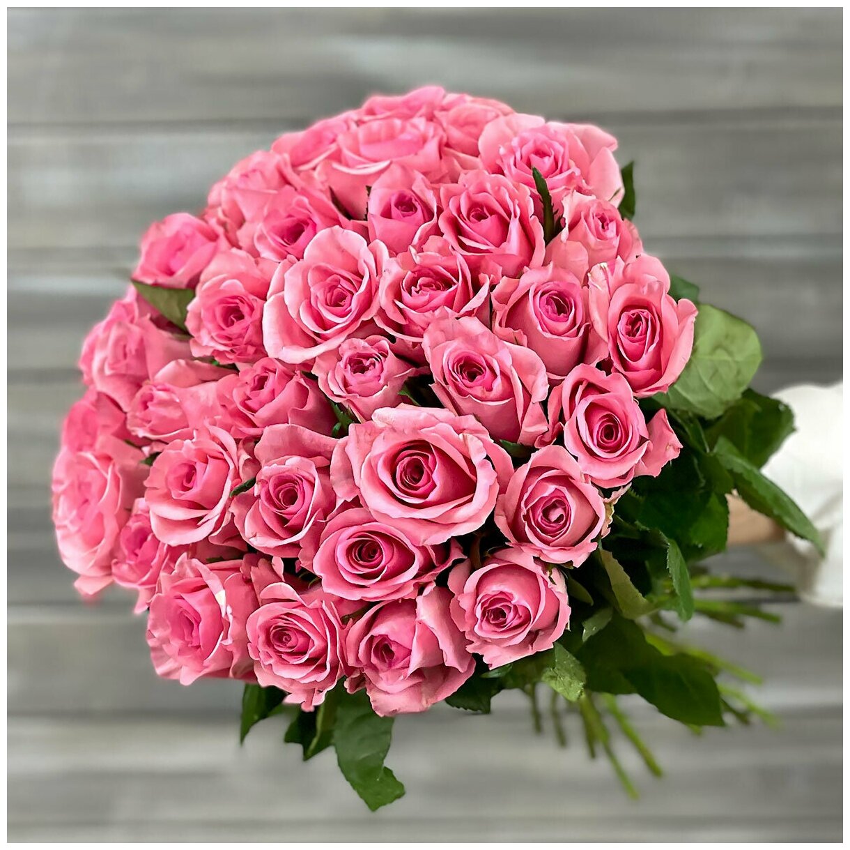 Букет из 31 розовой розы с лентой 40 см Д