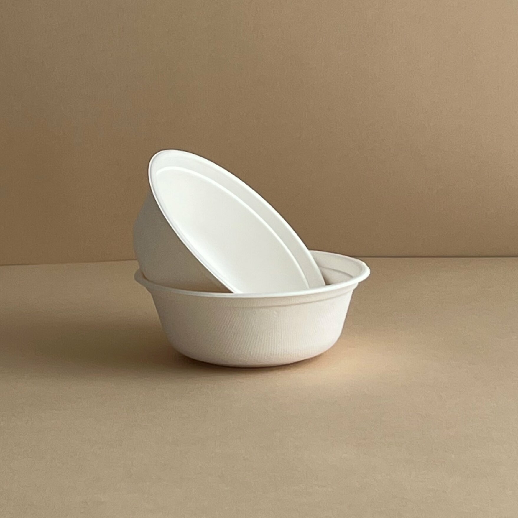 Одноразовая посуда / Тарелка глубокая, миска для супа одноразовая биоразлагаемая бумажная, объем 500 мл, 30 шт. в упаковке - фотография № 2