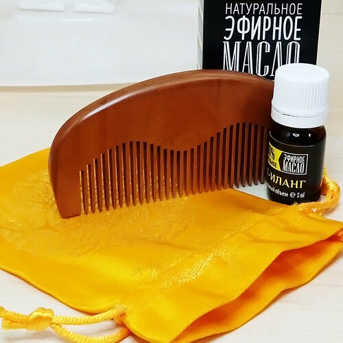 Набор для аромарасчесывания ухода за волосами с эфирным маслом Иланг-Илинг и гребнем из персикового дерева 860₽