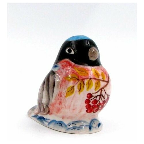 Снегирь зимой с рябиной. Фарфоровая фигурка