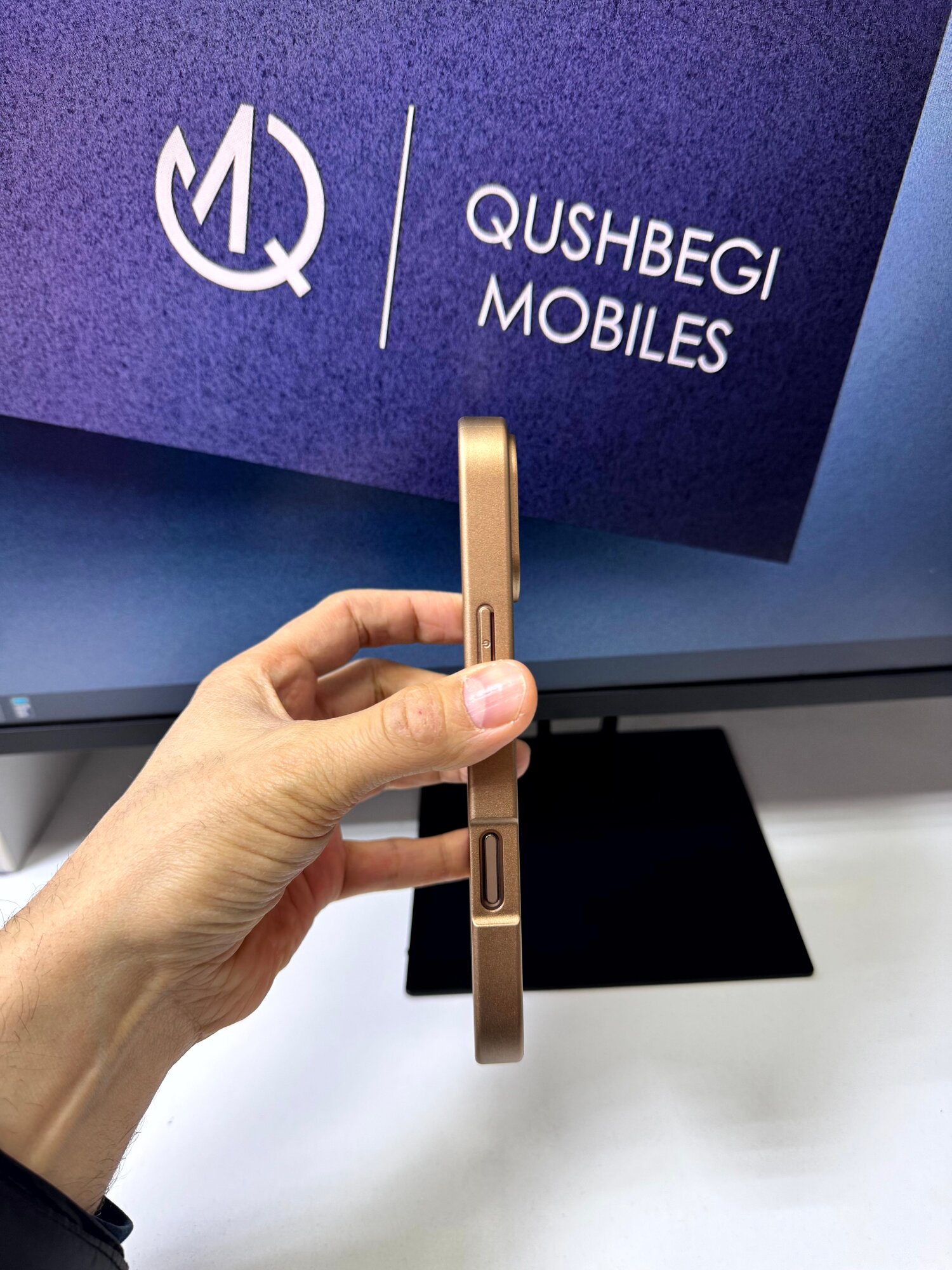 Карбон Чехол для iPhone 16 Pro Max, Качественный, стильный. Быстрая Доставка! — фото 1