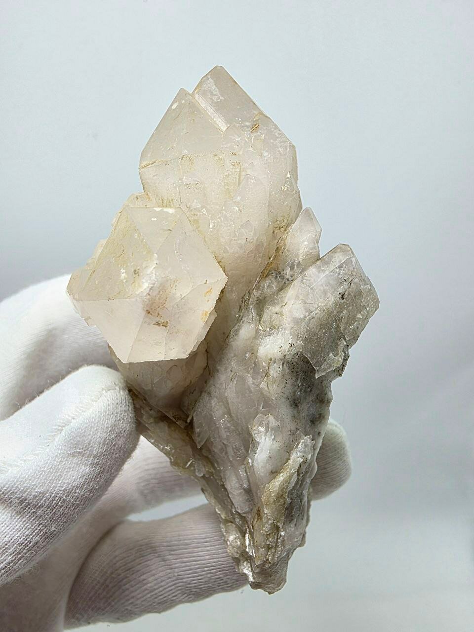 Друза кварца 88 мм, 129 г.