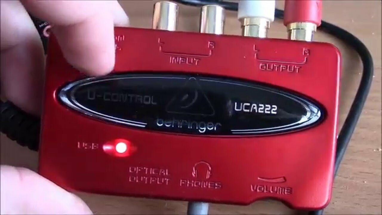 Внешняя звуковая карта BEHRINGER U-CONTROL UCA222