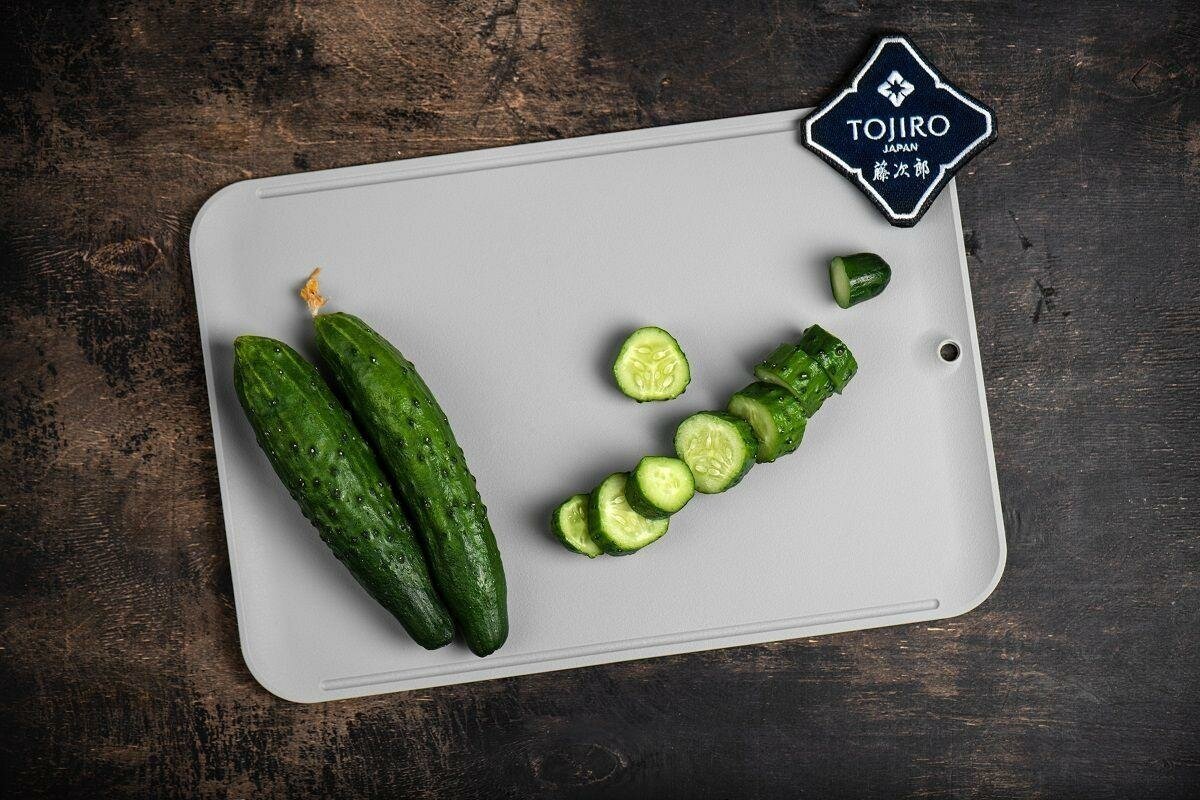 Разделочная доска Hatamoto JH-341LG, термопластичный полиуретан, 34,8×23,8×0,3 см, устойчива к порезам ножа — фото 1