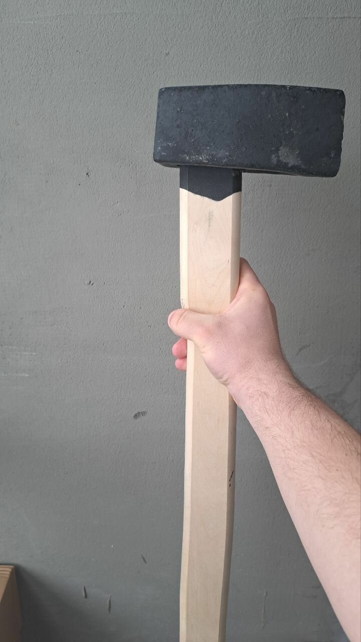 Колун-топор 3 кг с деревянной рукоятью Мастер Молот