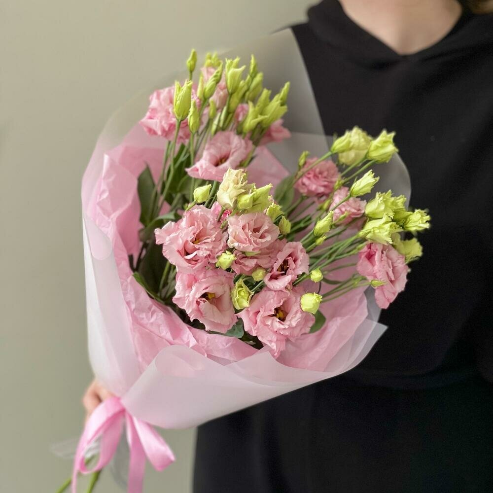 Букет цветов из эустомы монобукет в упаковке 3