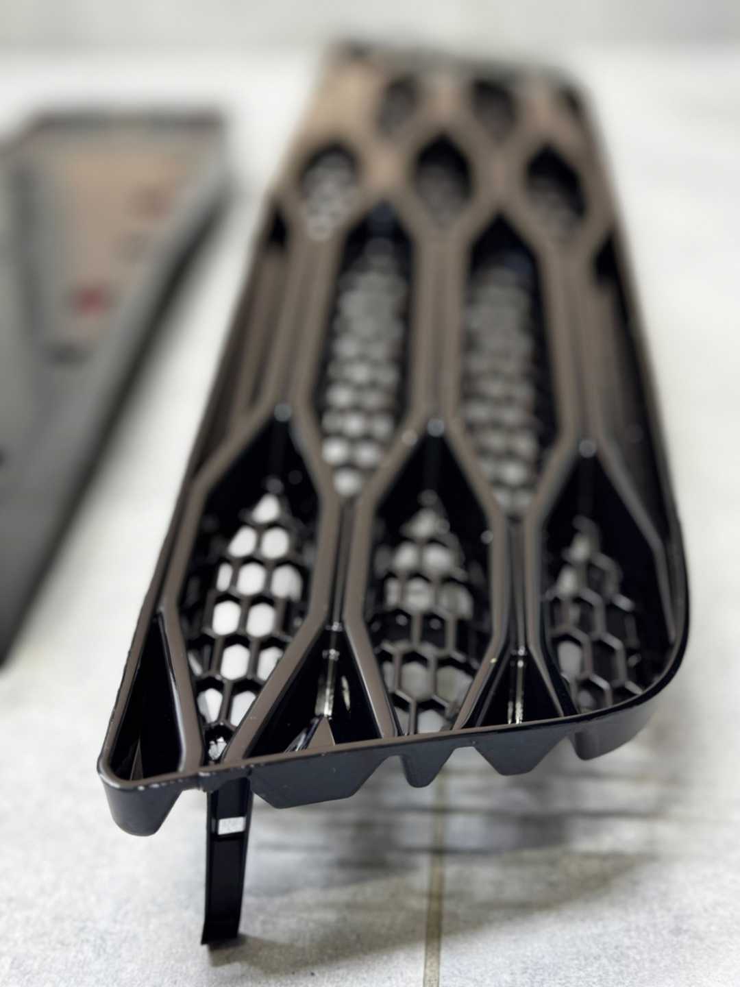 Облицовка, решетка бампера, тюнинг Cobalt в стиле RS комплект верх+низ+подиум — фото 1