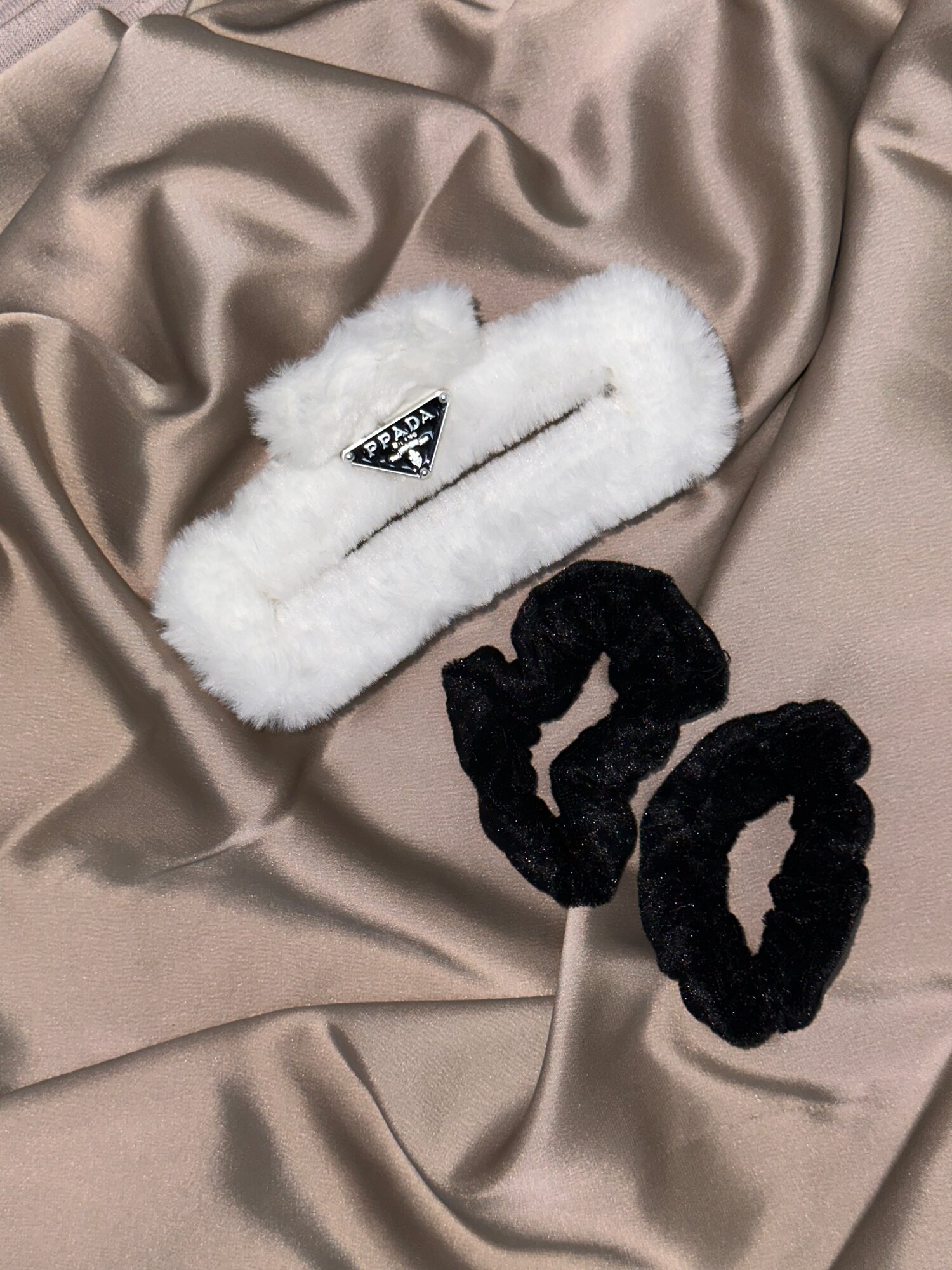 Набор необычных заколок для волос 3в1, PRADO, цвет белый , тренд зима 2025