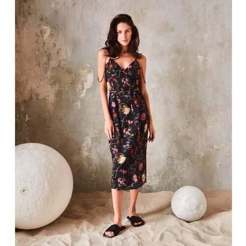 Платье на запах с цветочным принтом черного цвета