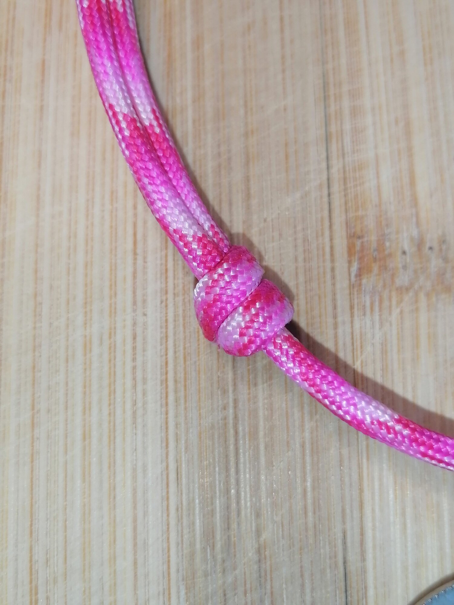 Шнурок для адресника, розовый камуфляж, размер S - 20-40 см - фотография № 7
