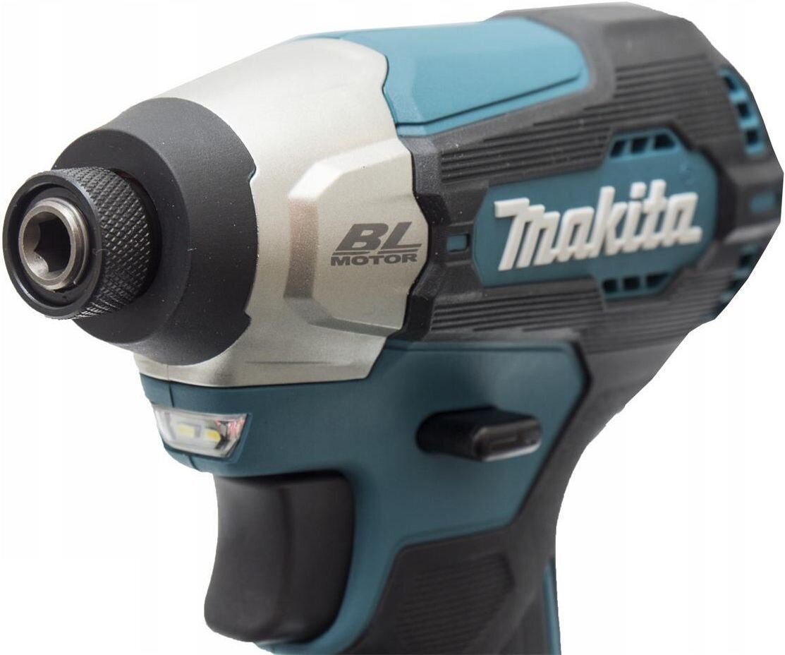 Аккумуляторный ударный шуруповерт Makita LXT DTD157Z