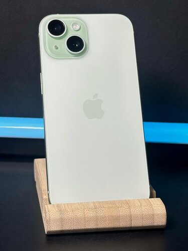 Изображение товара Смартфон Apple iPhone 15 128 ГБ, nano-SIM + eSIM, зеленый
