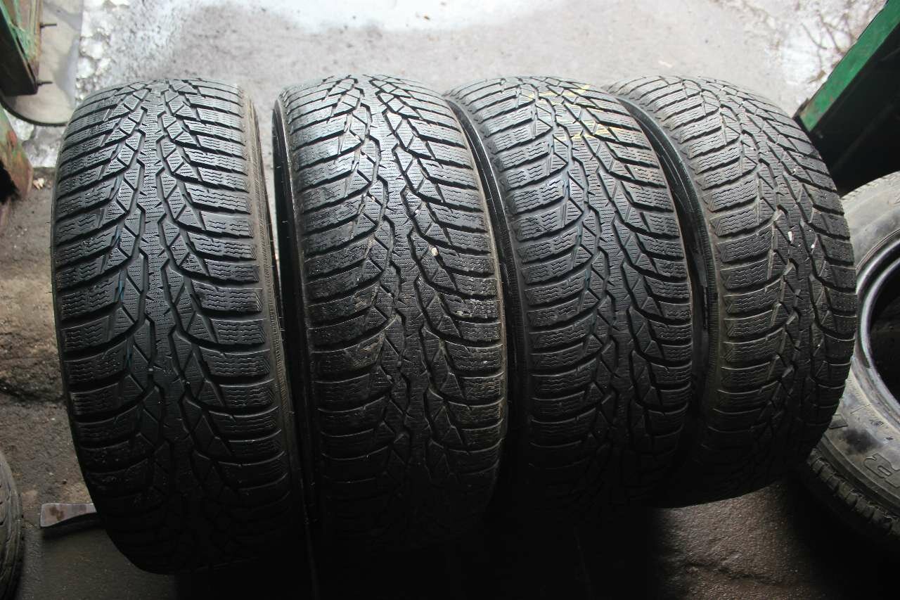 215/60 R16 Nokian WR D4