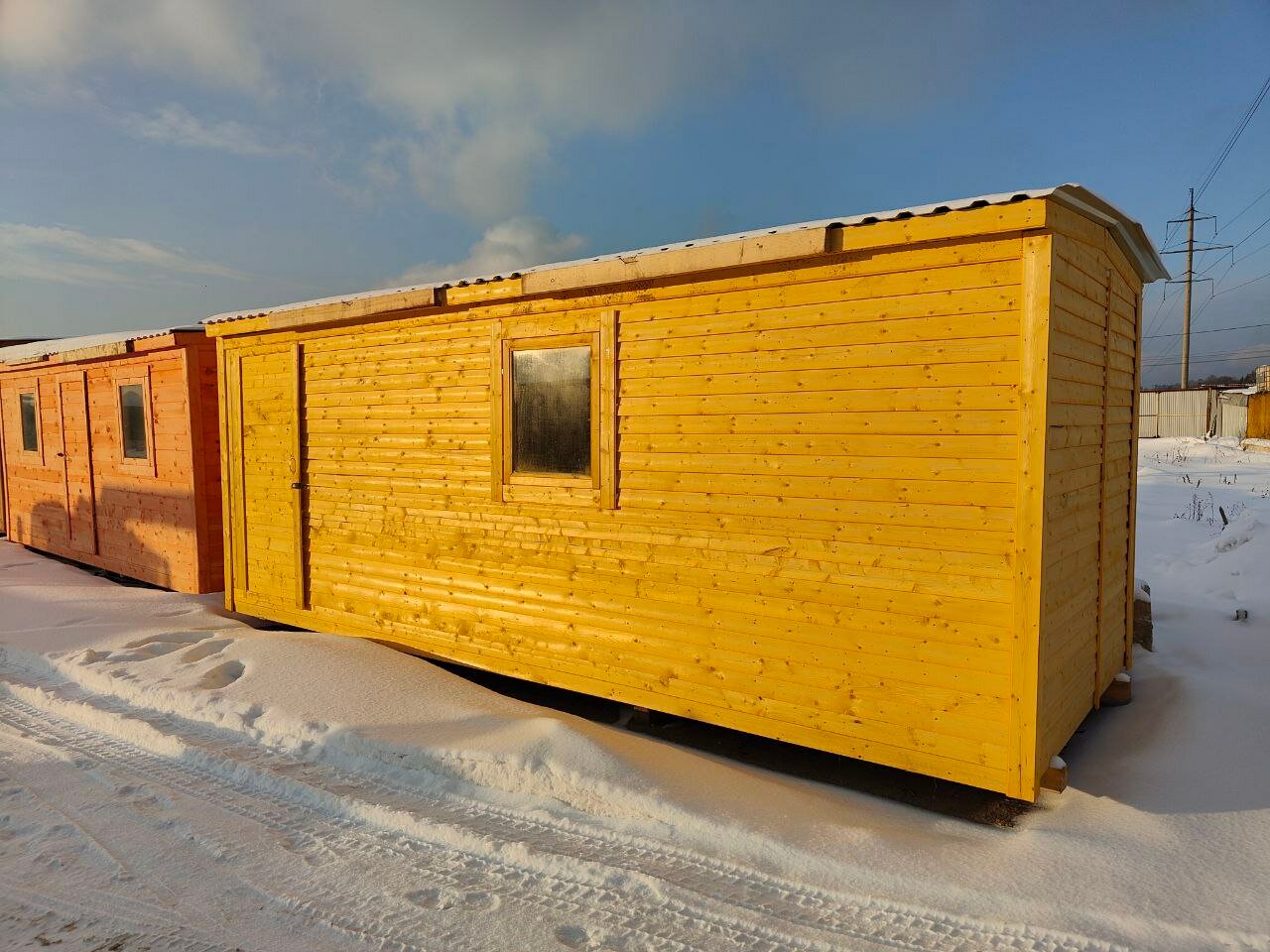 Зимняя бытовка деревянная 6х2,3м, AtomDomStroy, с окном и дверью, утепленная — фото 1