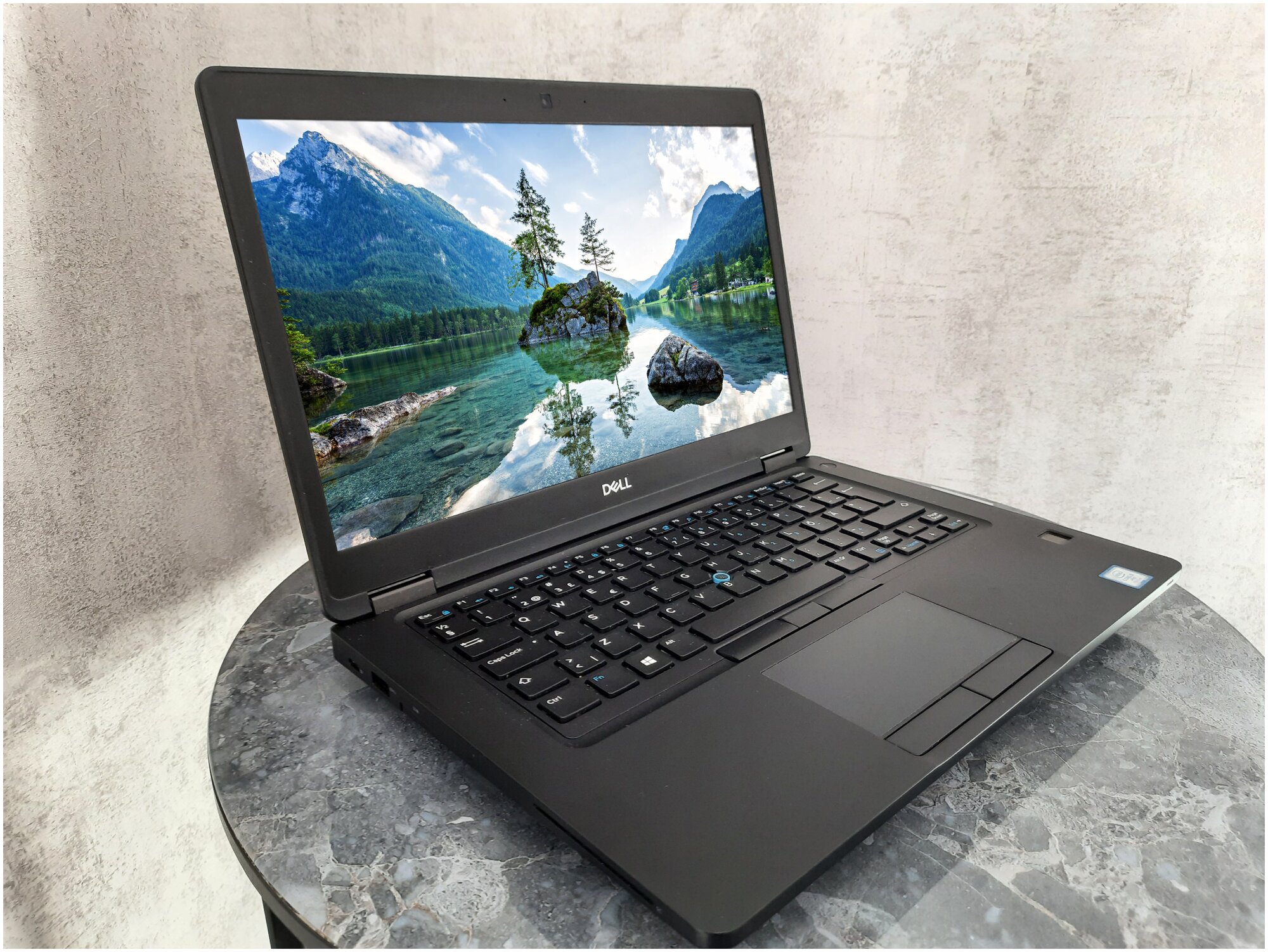 Ноутбук Dell Latitude 5480, Core i3-7100U, Память 16ГБ, Диск 256Гб SSD, Intel HD , Экран 14"