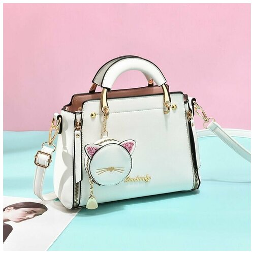 Сумка женская Bagevitto , подсумок для наушников , крепкие ручки,ремешок.