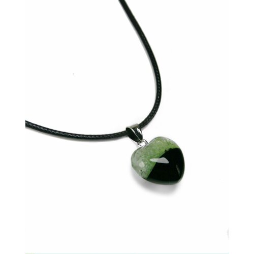 Колье Grow Up Кулон / подвеска / талисман Сердце объемное из натурального камня на шнурке, Бразильский агат, зеленый, 2 см, агат, мультиколор