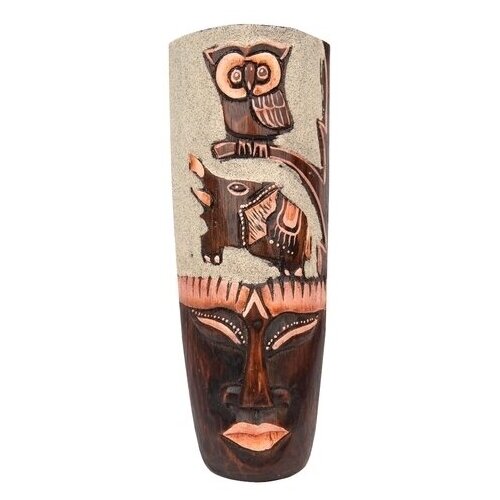 Маска деревянная 30 см, декорированная песком и вырезанным рисунком слона и совы.