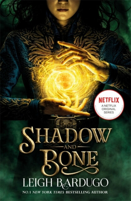 Grisha Trilogy 1. Shadow and Bone - фото №1