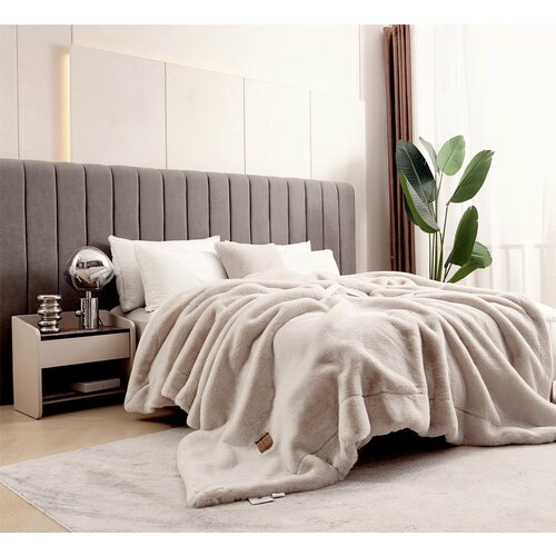 Меховой плед THE ELEVENTH KINGDOM Hexham, вискоза с размерами: 210х230см