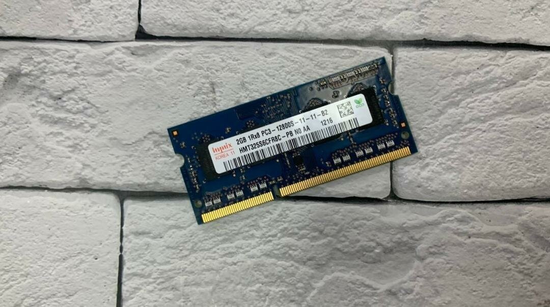 Оперативная память Hynix 2 ГБ DDR3 1600 МГц SODIMM CL11 HMT325S6CFR8C-PB