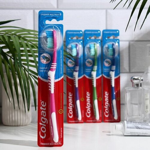 Зубная щётка Эксперт чистоты, средней жёсткости зубная щётка colgate эксперт чистоты средней жёсткости