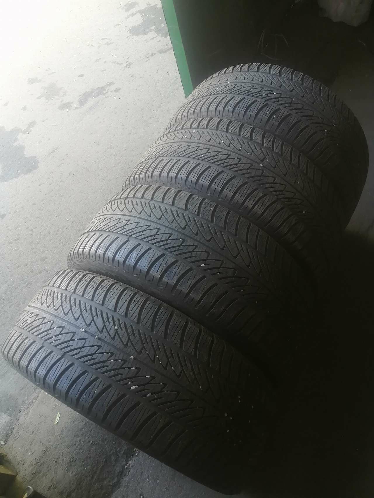 285/45 R20 112V Goodyear UltraGrip 8