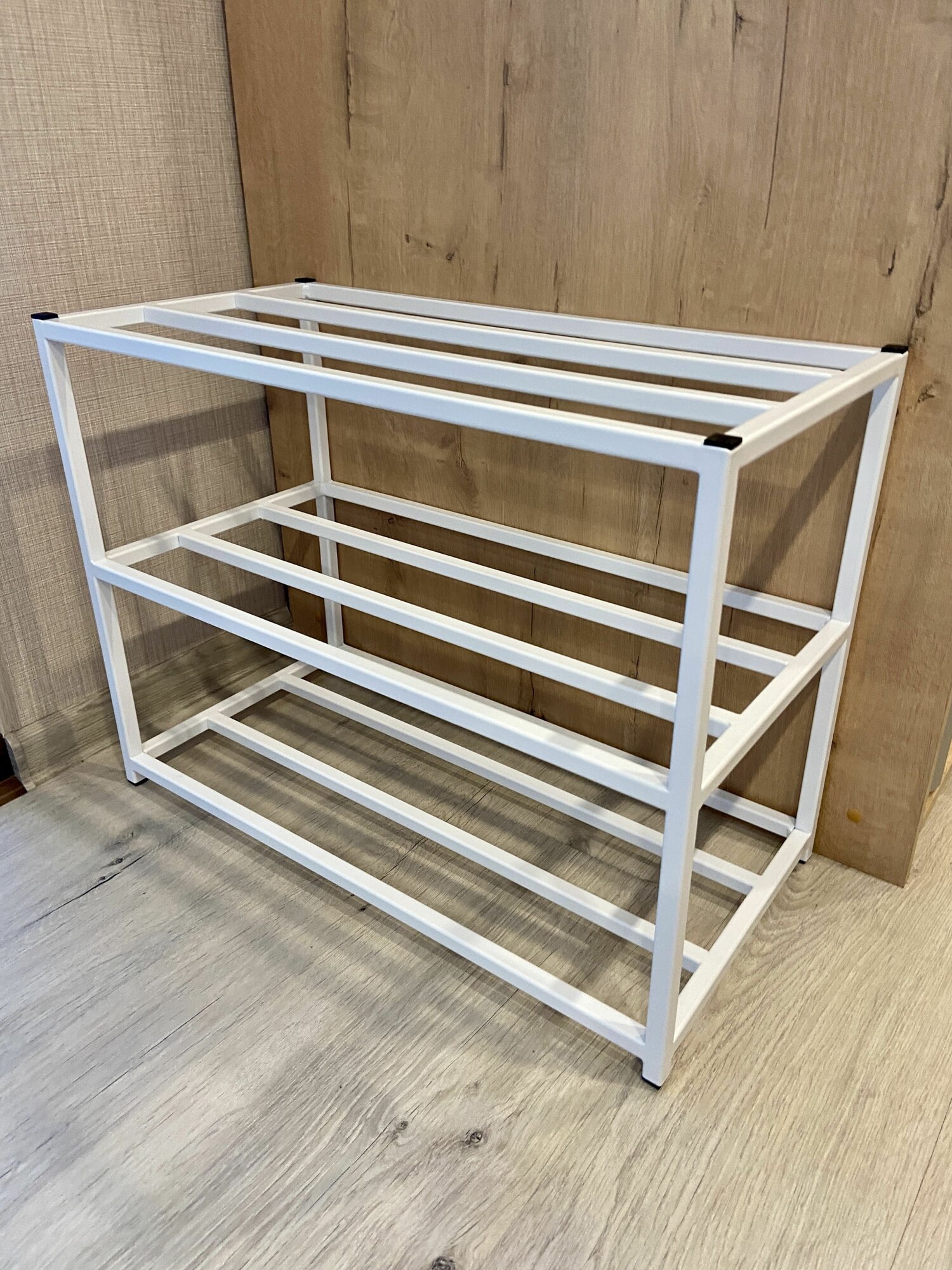 фото Металлическая обувница в прихожую, подставка под обувь в стиле Loft, этажерка для обуви из металла