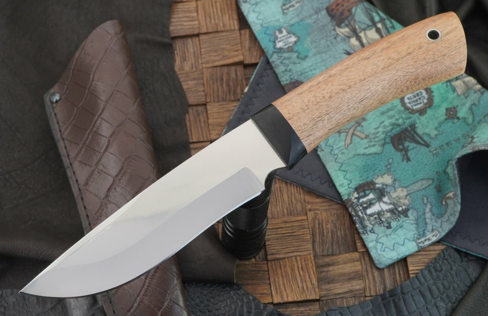 Павловские ножи Лесник  65х13  орех 