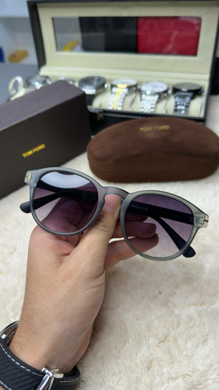 Солнцезащитные очки